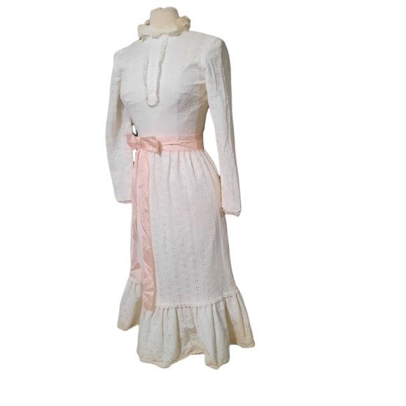 Vintage Wedding Dress XXS 30" Bust Apron Handmade Modest Lace Clothing. … - Picture 2 of 5